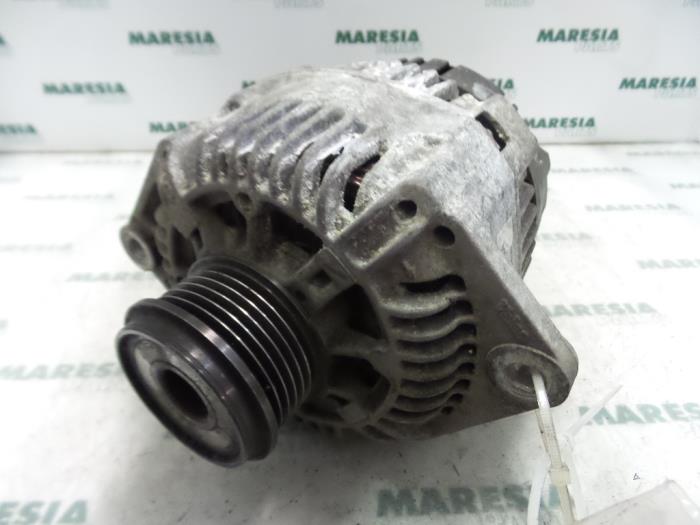 Usagé Dynamo Renault Scénic I (JA) 1.9 dCi Prix € 85,00 Règlement à la marge proposé par Maresia Parts