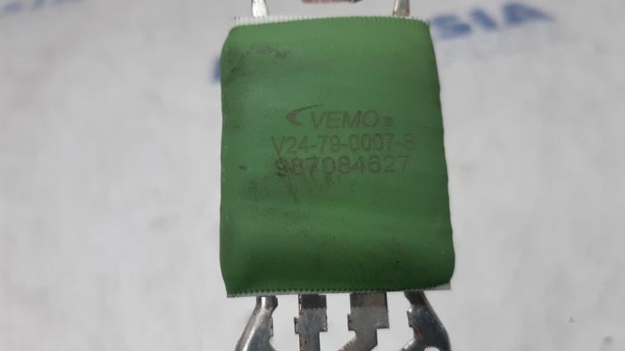 Heater resistor from a Alfa Romeo MiTo (955) 1.4 Multi Air 16V 2011