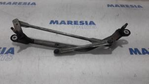 Used Wiper mechanism Alfa Romeo MiTo (955) 1.4 Multi Air 16V Price € 40,00 Margin scheme offered by Maresia Parts