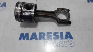 Used Piston Renault Espace (JK) 2.0 dCi 16V 150 FAP Price € 75,00 Margin scheme offered by Maresia Parts