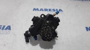 Używane Mechaniczna pompa paliwa Renault Espace (JK) 2.0 dCi 16V 150 FAP Cena € 183,75 Procedura marży oferowane przez Maresia Parts
