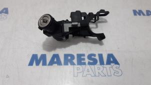 Used Ignition lock + key Alfa Romeo MiTo (955) 1.4 Multi Air 16V Price € 25,00 Margin scheme offered by Maresia Parts
