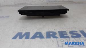 Used Navigation display Peugeot 308 (L3/L8/LB/LH/LP) 1.2 12V e-THP PureTech 110 Price € 367,50 Margin scheme offered by Maresia Parts
