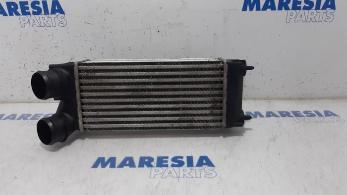 Usados Intercooler Peugeot 308 CC (4B) 1.6 16V THP 150 Precio € 35,00 Norma de margen ofrecido por Maresia Parts