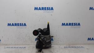Used Power steering pump Peugeot 308 CC (4B) 1.6 16V THP 150 Price € 157,50 Margin scheme offered by Maresia Parts