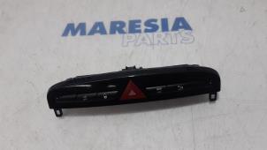 Gebrauchte Panikbeleuchtung Schalter Peugeot 308 CC (4B) 1.6 16V THP 150 Preis € 30,00 Margenregelung angeboten von Maresia Parts