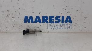 Used Injector (petrol injection) Renault Scénic III (JZ) 1.2 16V TCe 115 Energy Price € 50,00 Margin scheme offered by Maresia Parts