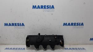 Used Rocker cover Renault Megane III Grandtour (KZ) 1.5 dCi 95 Price € 50,00 Margin scheme offered by Maresia Parts