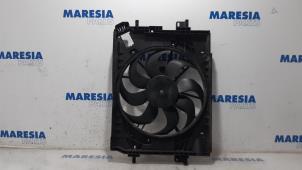 Used Fan motor Renault Clio IV Estate/Grandtour (7R) 1.2 TCE 16V GT EDC Price € 43,99 Margin scheme offered by Maresia Parts