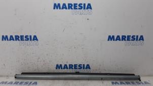 Used Left blind Renault Espace (JK) 2.0 dCi 16V 175 FAP Price € 35,00 Margin scheme offered by Maresia Parts