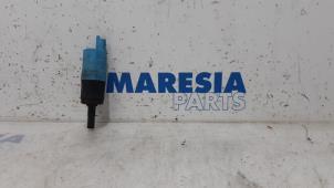 Gebrauchte Scheibensprüherpumpe vorne Renault Espace (JK) 2.0 dCi 16V 175 FAP Preis € 10,00 Margenregelung angeboten von Maresia Parts