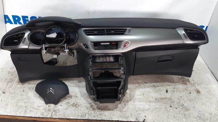 Airbag set + dashboard d'un Citroën C3 (SC) 1.0 Vti 68 12V 2014