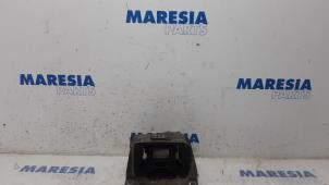 Used Engine mount Renault Master IV (FV) 2.3 dCi 100 16V FWD Price € 48,40 Inclusive VAT offered by Maresia Parts
