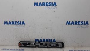 Usagé Platine feu arrière gauche Renault Master IV (FV) 2.3 dCi 100 16V FWD Prix € 36,30 Prix TTC proposé par Maresia Parts