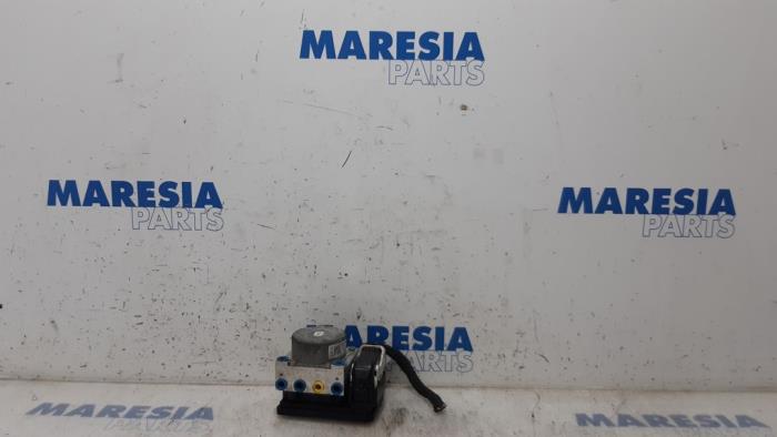 Begagnade ABS-pump Citroen C3 (SC) 1.0 Vti 68 12V Pris € 49,95 Marginaltabell erbjuds av Maresia Parts