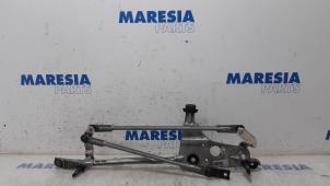 Used Wiper mechanism Peugeot 308 (L3/L8/LB/LH/LP) 1.2 12V e-THP PureTech 110 Price € 36,50 Margin scheme offered by Maresia Parts