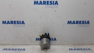 Used Fuel filter housing Citroen DS3 (SA) 1.6 e-HDi Price € 50,00 Margin scheme offered by Maresia Parts