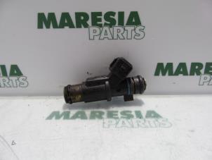 Używane Wtryskiwacz (wtrysk benzyny) Citroen Saxo 1.4i SX,VSX Cena € 20,00 Procedura marży oferowane przez Maresia Parts