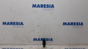 Gebrauchte Scheibensprüherpumpe vorne Renault Master IV (FV) 2.3 dCi 100 16V FWD Preis € 12,10 Mit Mehrwertsteuer angeboten von Maresia Parts