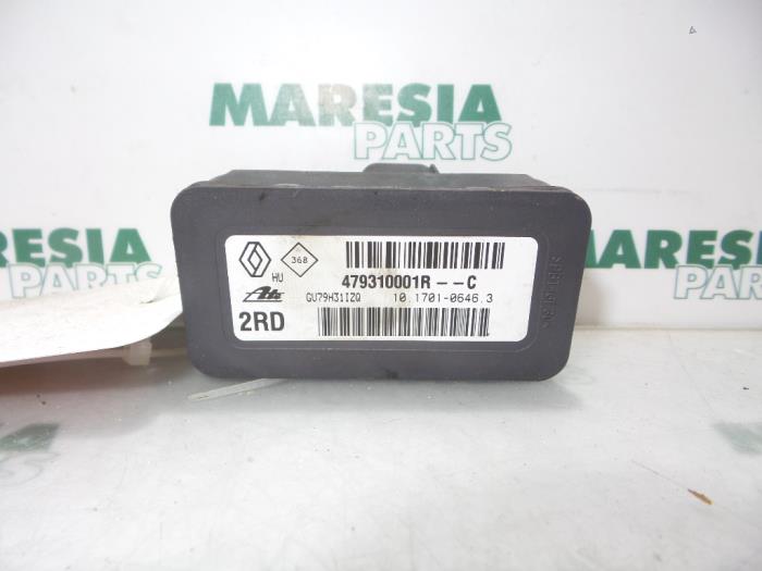 Usagé Ordinateur ESP Renault Megane III Grandtour (KZ) 1.5 dCi 90 Prix € 19,50 Règlement à la marge proposé par Maresia Parts