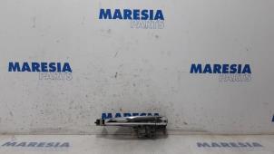 Usagé Poignée portière 4portes arrière droite Citroen C3 (SC) 1.0 Vti 68 12V Prix € 25,00 Règlement à la marge proposé par Maresia Parts