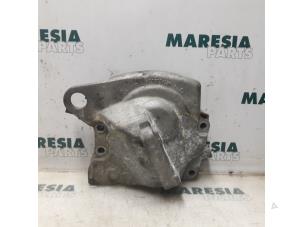Used Timing cover Renault Twingo (C06) 1.2 16V Price € 20,00 Margin scheme offered by Maresia Parts