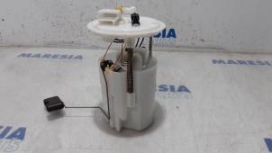 Used Electric fuel pump Renault Megane IV (RFBB) 1.2 Energy TCE 100 Price € 85,00 Margin scheme offered by Maresia Parts