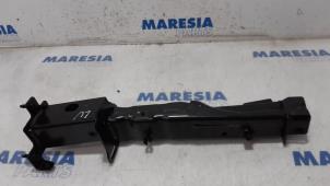 Used Subframe Renault Megane IV (RFBB) 1.2 Energy TCE 100 Price € 40,00 Margin scheme offered by Maresia Parts