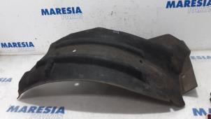Used Wheel arch liner Renault Megane IV (RFBB) 1.2 Energy TCE 100 Price € 35,00 Margin scheme offered by Maresia Parts
