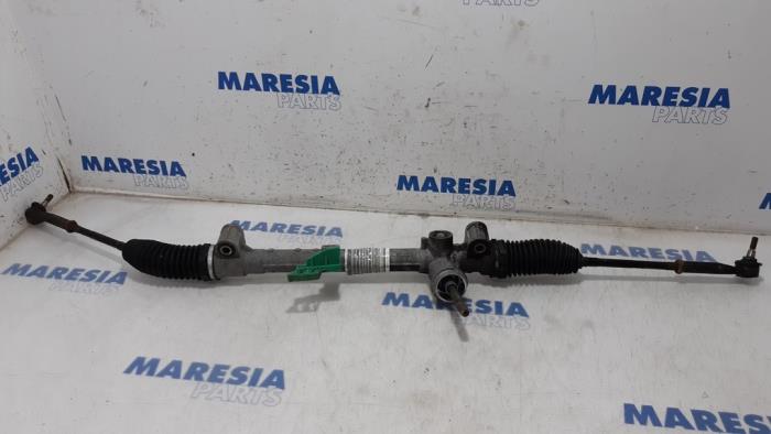 Begagnade Styrbox Fiat Punto Evo (199) 1.4 Pris € 50,00 Marginaltabell erbjuds av Maresia Parts