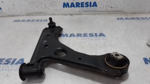 Used Front lower wishbone, right Fiat Punto Evo (199) 1.4 Price € 25,00 Margin scheme offered by Maresia Parts