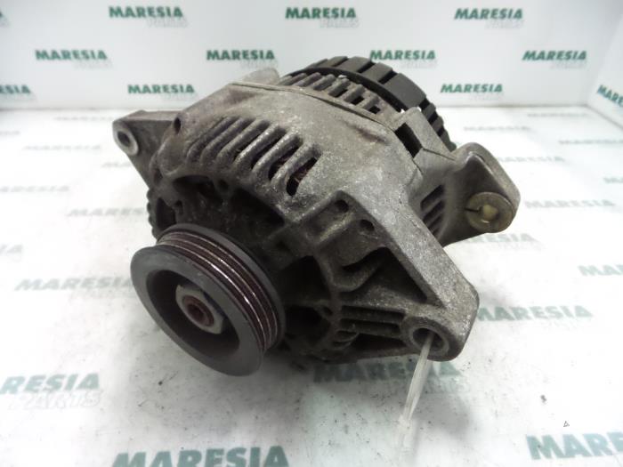 Begagnade Dynamo Renault Megane (BA) 1.4i RL,RN Pris € 50,00 Marginaltabell erbjuds av Maresia Parts