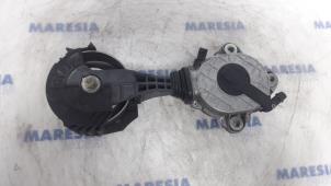 Used Timing belt tensioner Peugeot RCZ (4J) 1.6 16V THP Price € 25,00 Margin scheme offered by Maresia Parts