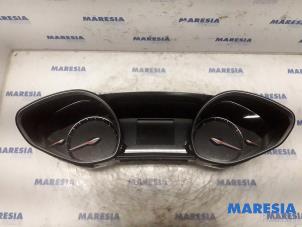 Used Instrument panel Peugeot 308 (L3/L8/LB/LH/LP) 1.2 12V e-THP PureTech 110 Price € 147,00 Margin scheme offered by Maresia Parts