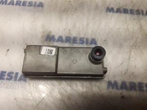 Used Reversing camera Renault Megane IV (RFBB) 1.2 Energy TCE 100 Price € 157,50 Margin scheme offered by Maresia Parts