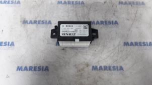 Used PDC Module Renault Megane IV (RFBB) 1.2 Energy TCE 100 Price € 85,00 Margin scheme offered by Maresia Parts