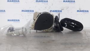 Used Rear seatbelt, right Renault Twingo II (CN) 1.2 16V Price € 35,00 Margin scheme offered by Maresia Parts