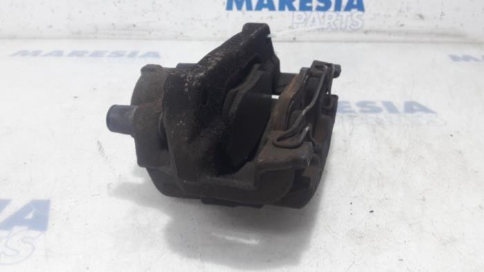 Front brake calliper, right from a Renault Megane III Berline (BZ) 1.4 16V TCe 130 2010