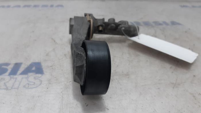 Usados Rodillo tensor correa múltiple Citroen C3 (SC) 1.6 16V VTi 120 Precio € 25,00 Norma de margen ofrecido por Maresia Parts