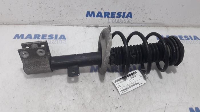 Front shock absorber rod, left from a Citroën Berlingo 1.6 BlueHDI 75 2016