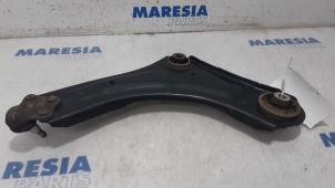 Used Front lower wishbone, right Renault Grand Scénic III (JZ) 1.4 16V TCe 130 Price € 25,00 Margin scheme offered by Maresia Parts