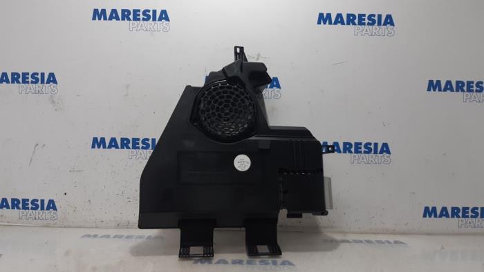 Begagnade Bashögtalare Citroen C3 (SC) 1.6 16V VTi 120 Pris € 32,50 Marginaltabell erbjuds av Maresia Parts