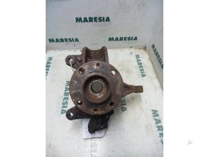 Used Knuckle, front left Renault Scénic II (JM) 1.9 dCi 120 Price € 60,00 Margin scheme offered by Maresia Parts