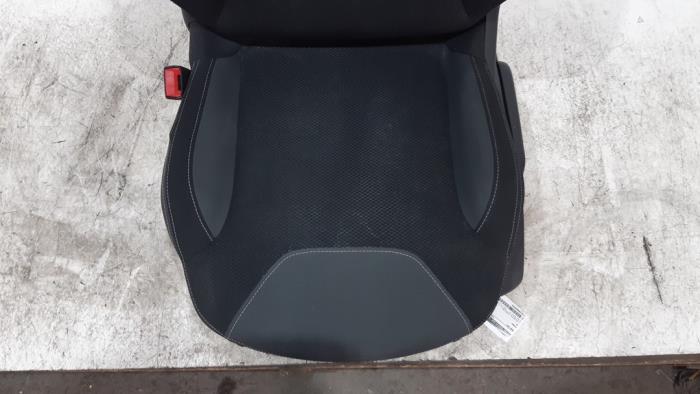 Seat, left from a Citroën C3 (SC) 1.6 HDi 92 2011