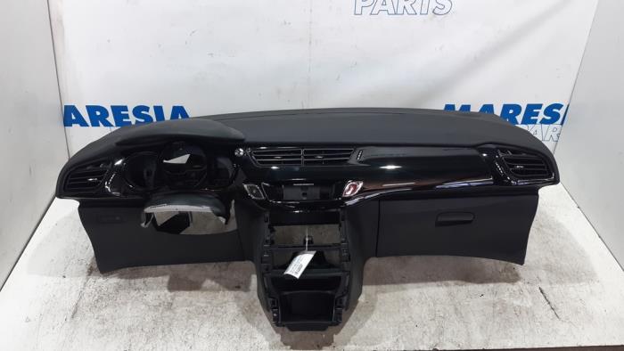 Używane Panel Citroen C3 (SC) 1.6 HDi 92 Cena € 420,00 Procedura marży oferowane przez Maresia Parts