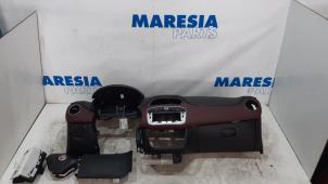 Used Airbag set + dashboard Fiat Punto Evo (199) 1.3 JTD Multijet 85 16V Euro 5 Price € 275,00 Margin scheme offered by Maresia Parts