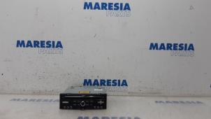 Używane Radioodtwarzacz CD Citroen C3 (SC) 1.6 16V VTi 120 Cena € 262,50 Procedura marży oferowane przez Maresia Parts