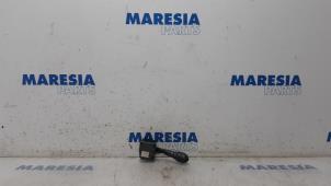 Used Wiper switch Renault Twingo (C06) 1.2 Price € 20,00 Margin scheme offered by Maresia Parts
