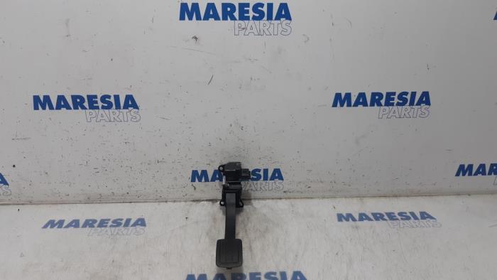 Begagnade Gaspedalsensor Peugeot 308 SW (L4/L9/LC/LJ/LR) 1.6 BlueHDi 120 Pris € 17,50 Marginaltabell erbjuds av Maresia Parts