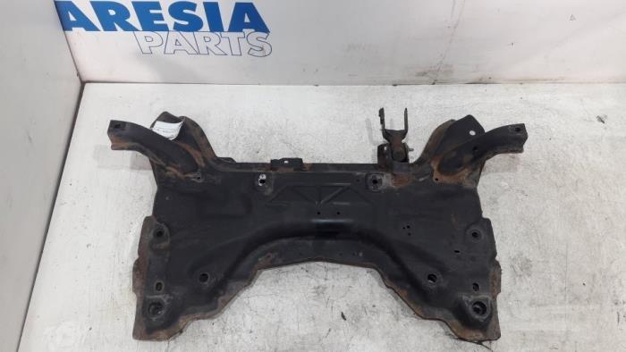 Usados Subchasis Peugeot 307 CC (3B) 2.0 16V Precio € 59,99 Norma de margen ofrecido por Maresia Parts